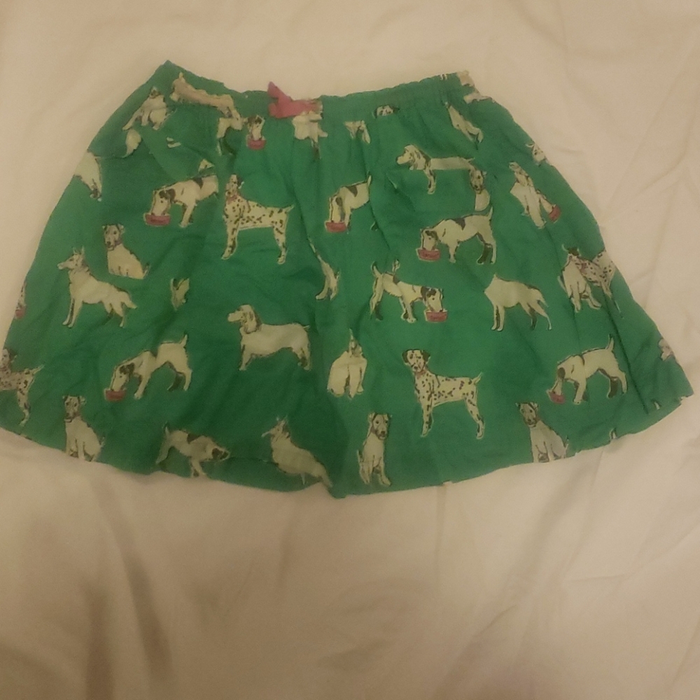 Green skirt with doggies
